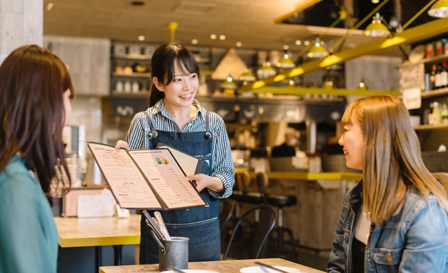 ダイニング事業