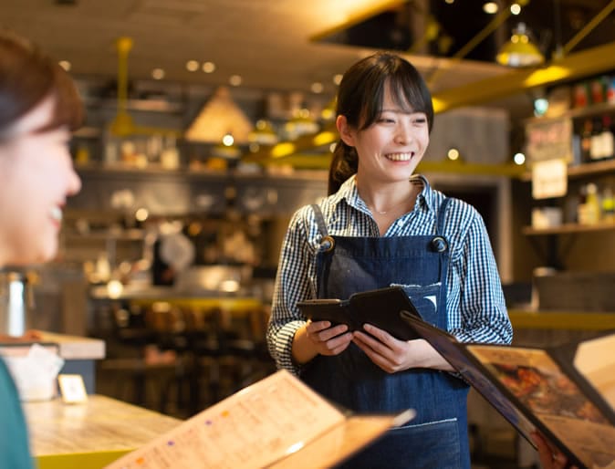 失敗してしまって「向いてないな」ってヘコんだりした時、お客様との会話に励まされ、「やっぱりこれしかない」ってまた挑戦できる。